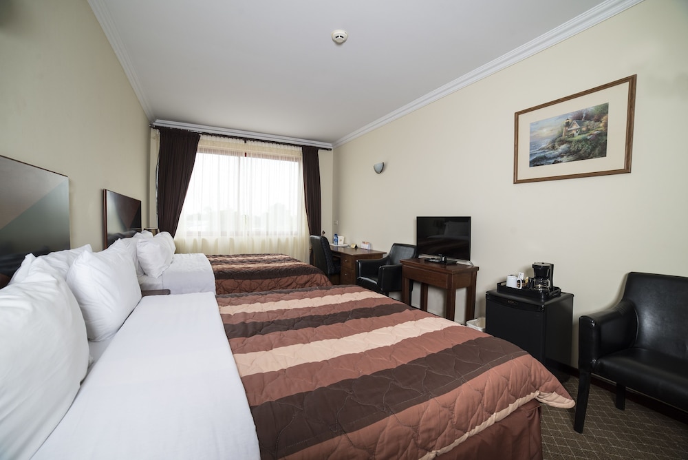 Elegance Hotel & Casino 12/50