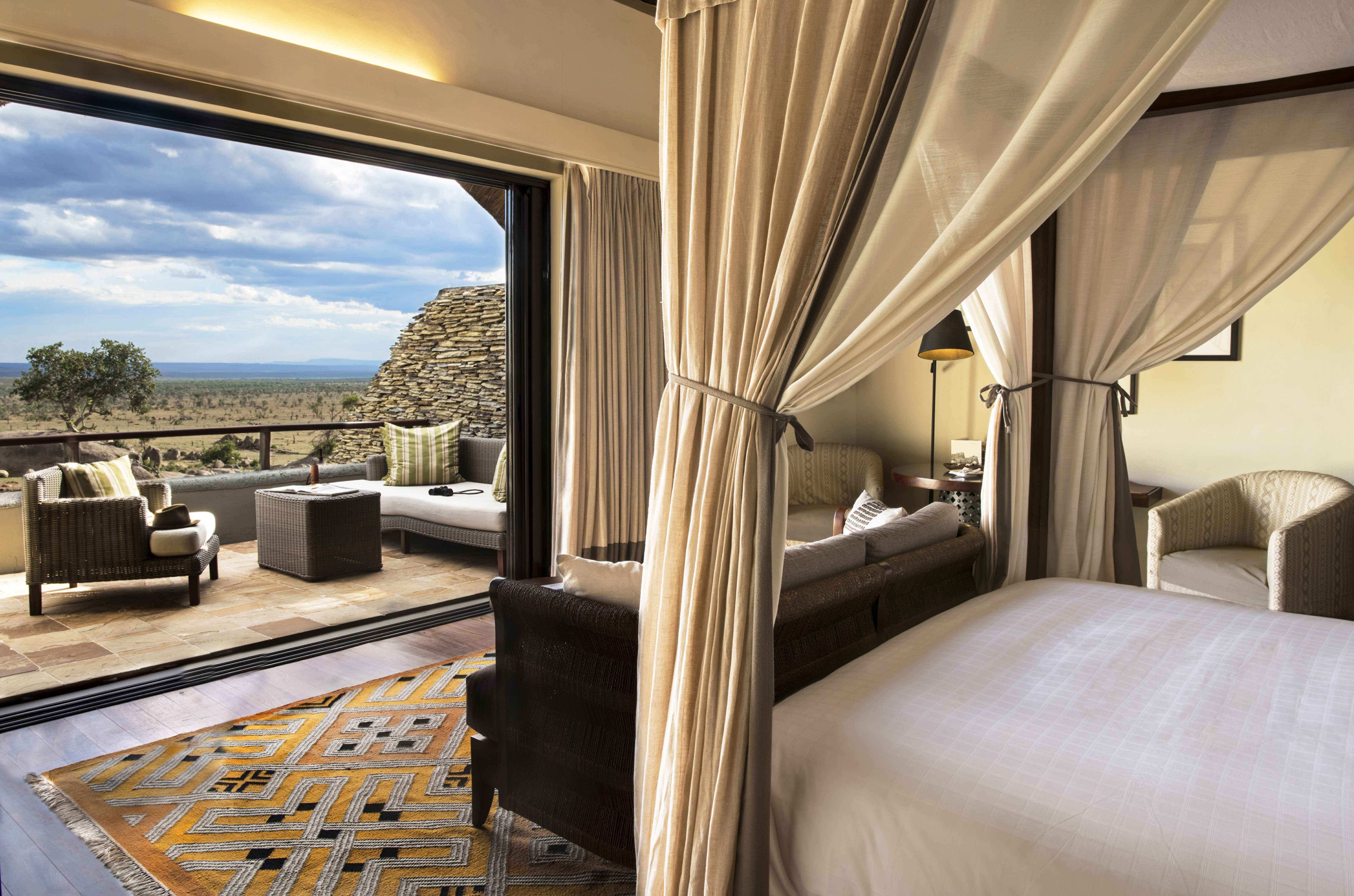 Horizon, King Bed, Water Front