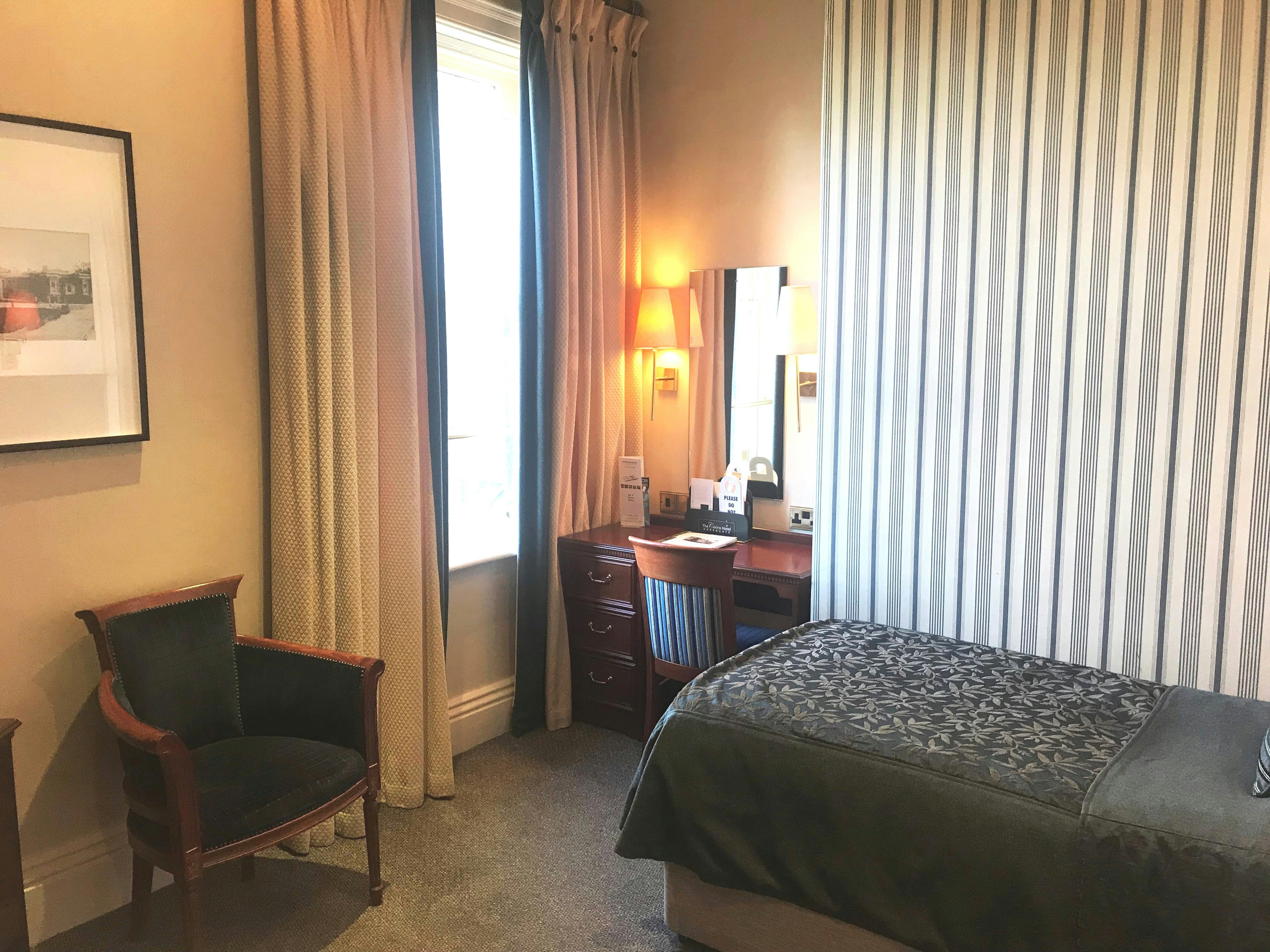 Cairn Hotel 9/50