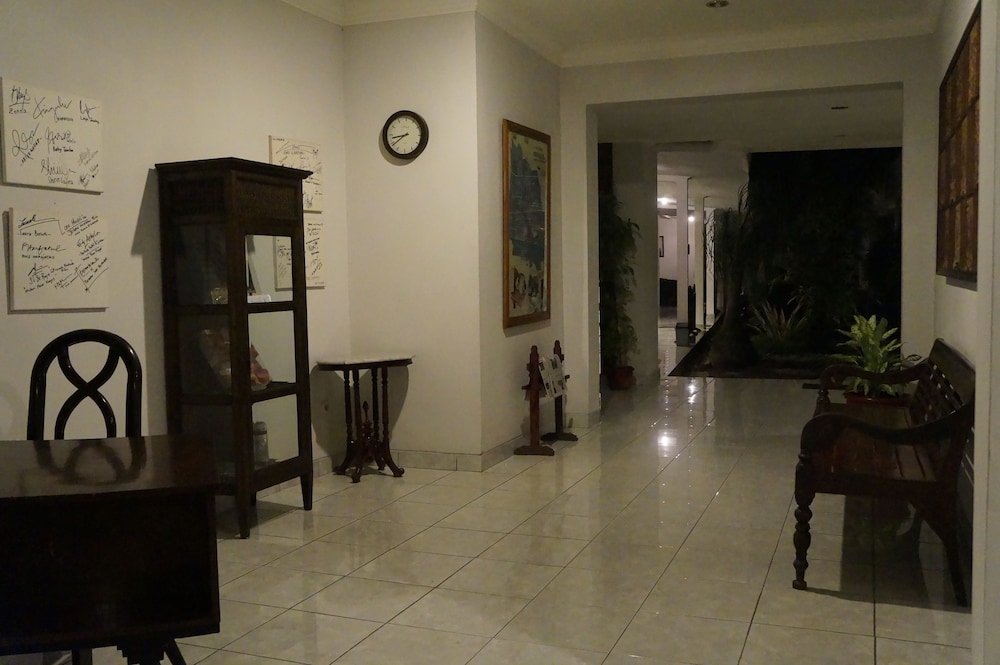 Hotel Kirana 36/54