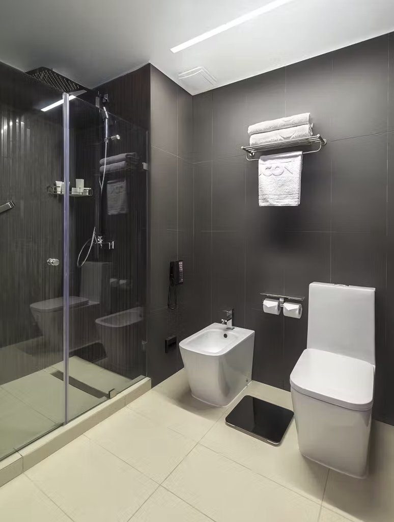 ICON HOTEL 56/58