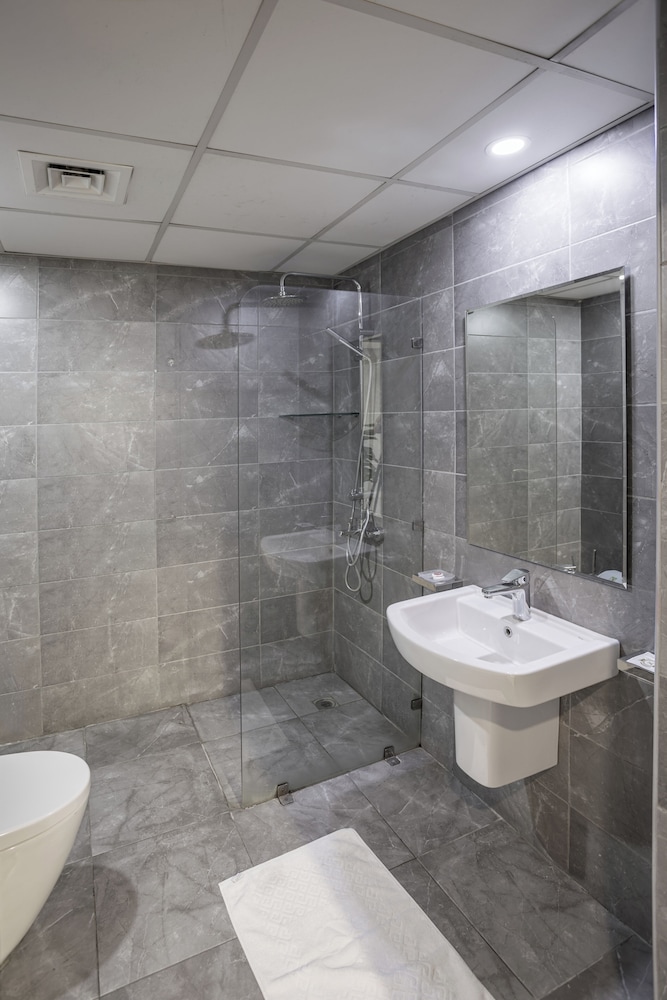 Vita Tower 40/40
