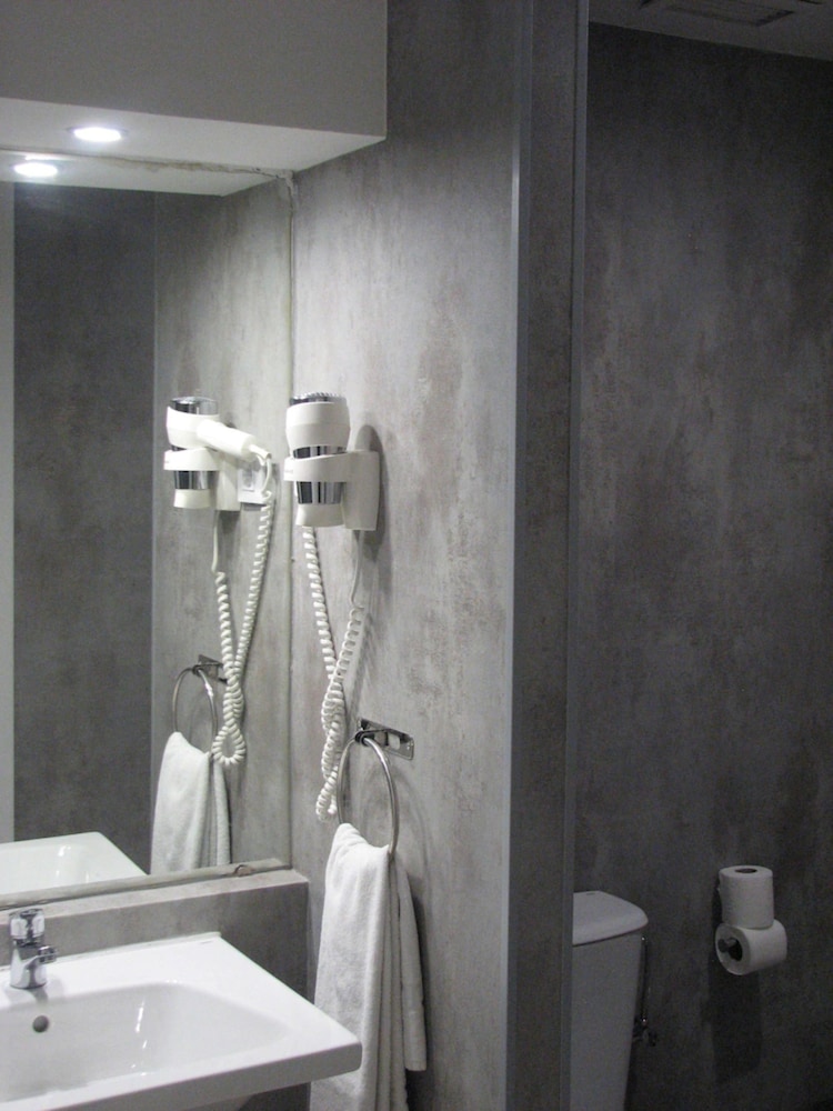 Apartamentos Recoletos 58/65