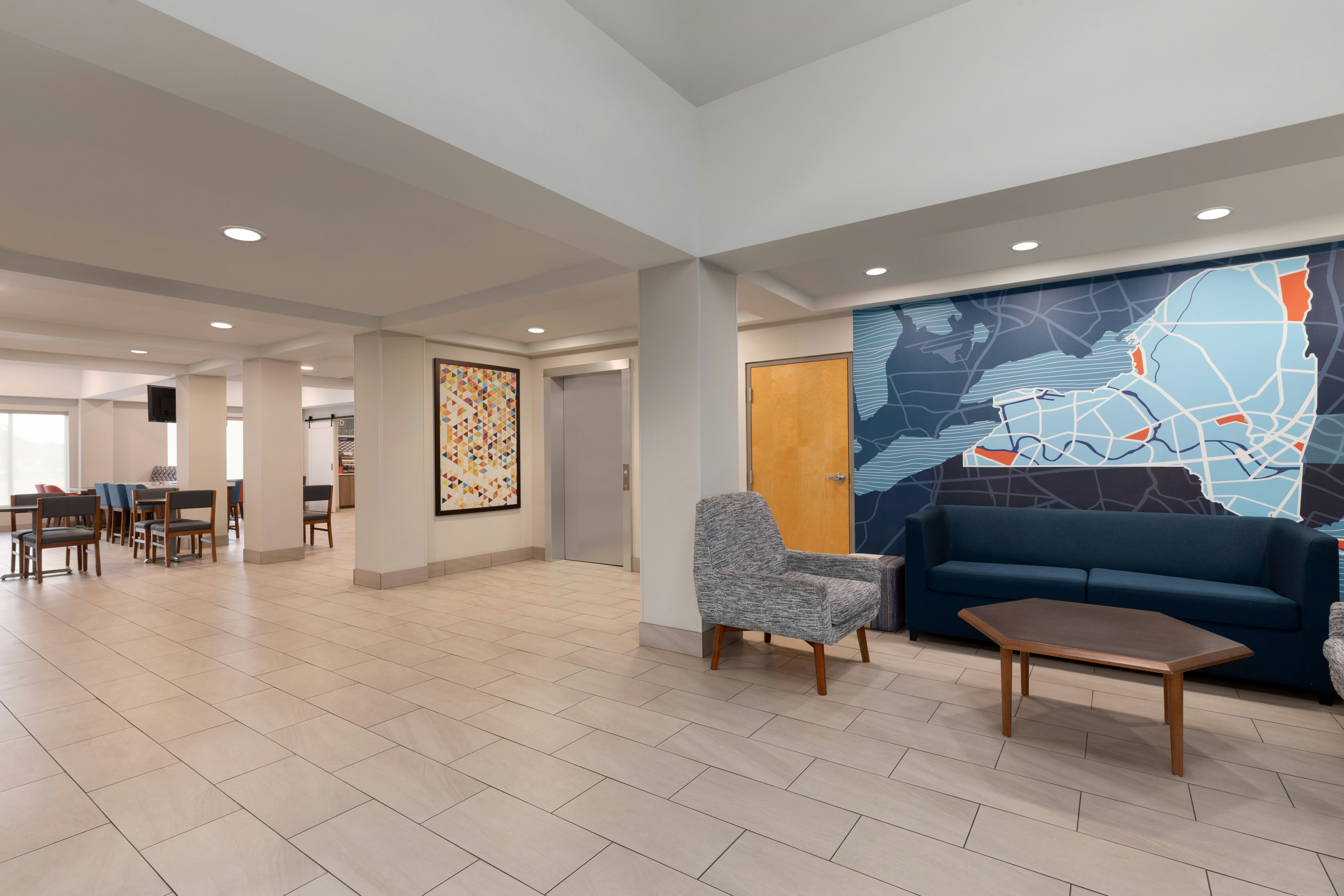 Holiday Inn Express Syracuse Airport 47/65