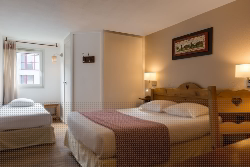 Hotel the Originals Porte de Geneve Annemasse Sud 7/54