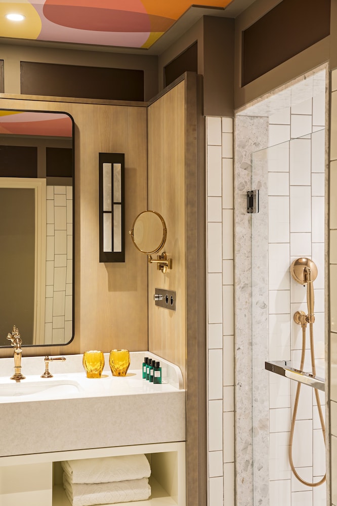 Sofitel Le Scribe Paris Opera 75/76