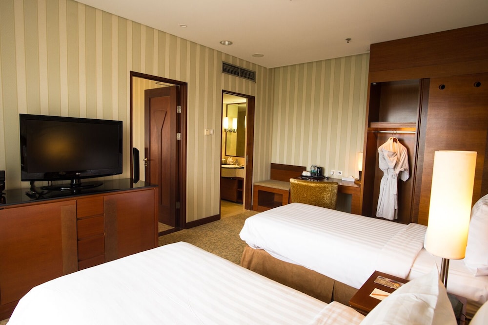 Labersa Grand Hotel And Convention Center 24/48