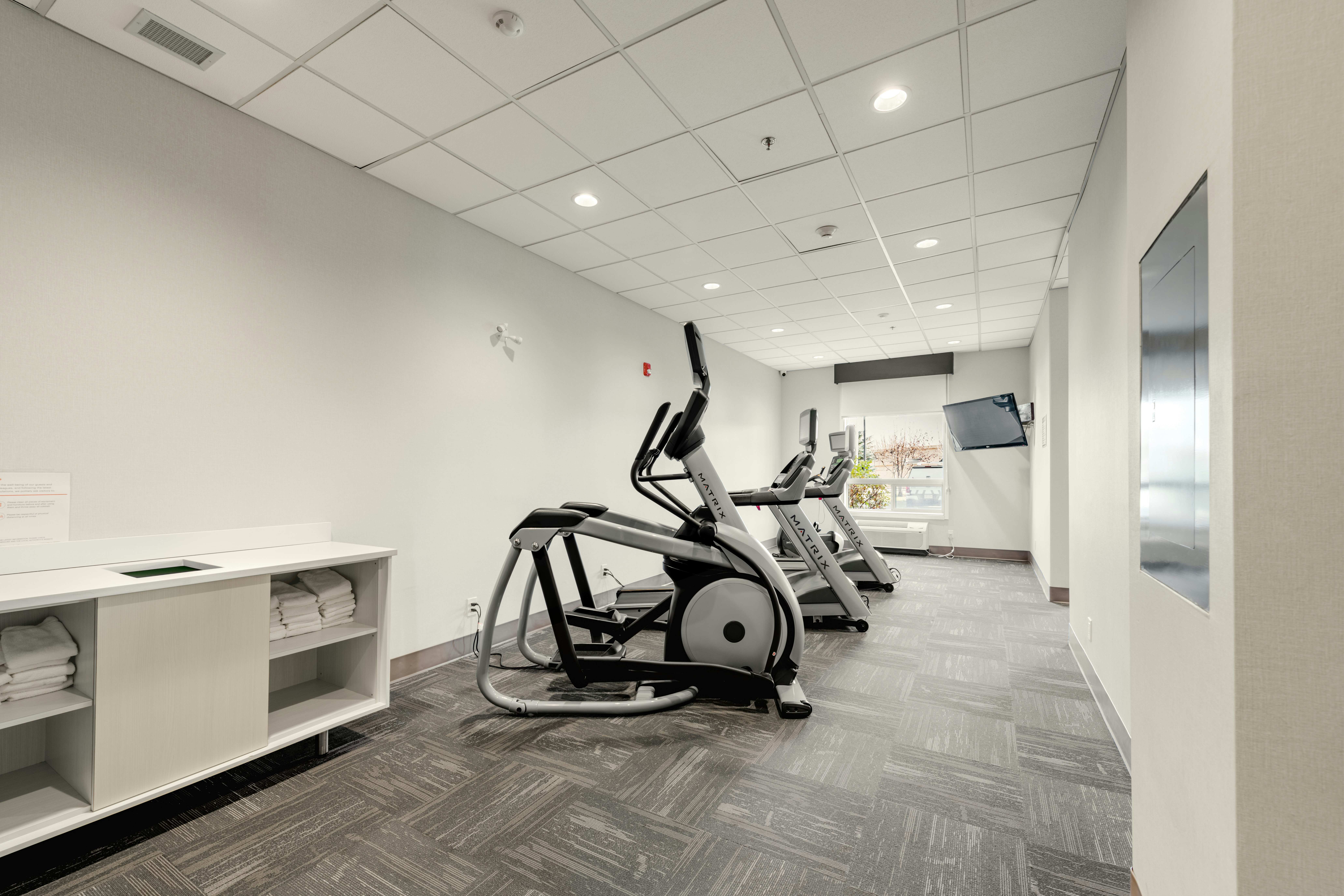 Holiday Inn Express Hotel Suites Edmonton South 30/50