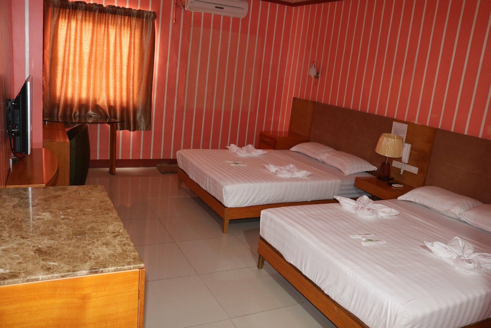 Jeamco Royal Hotel - General Santos 11/30