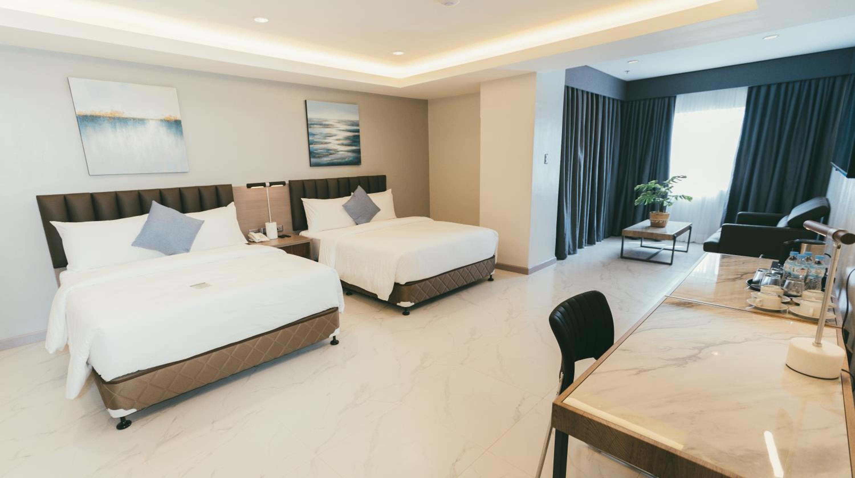 Royal, Executive, Suite, 2 Queen Beds