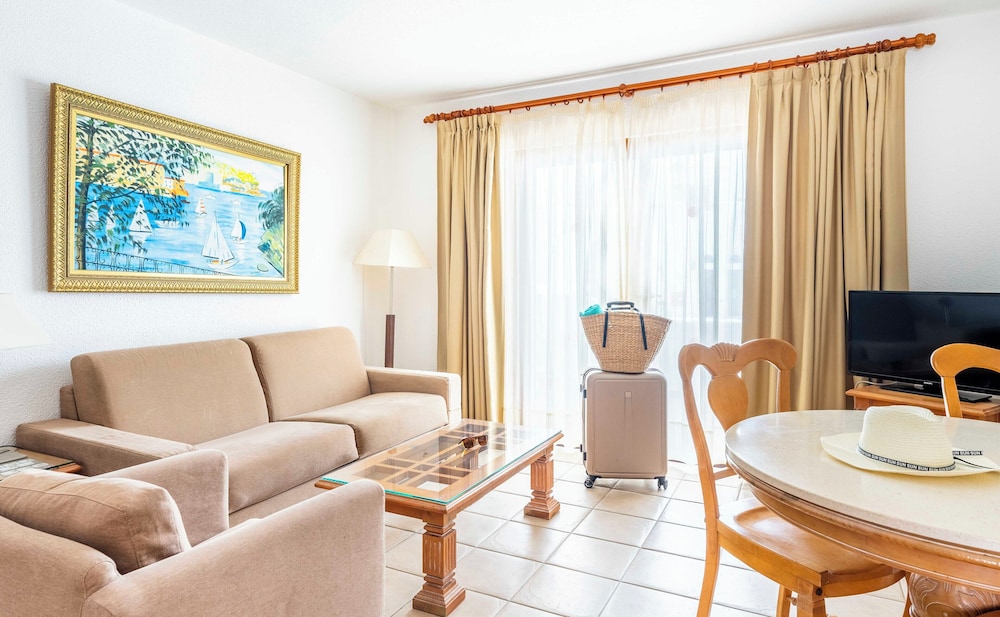 Beverly Hills Suites - Excel Hotels & Resorts 47/73