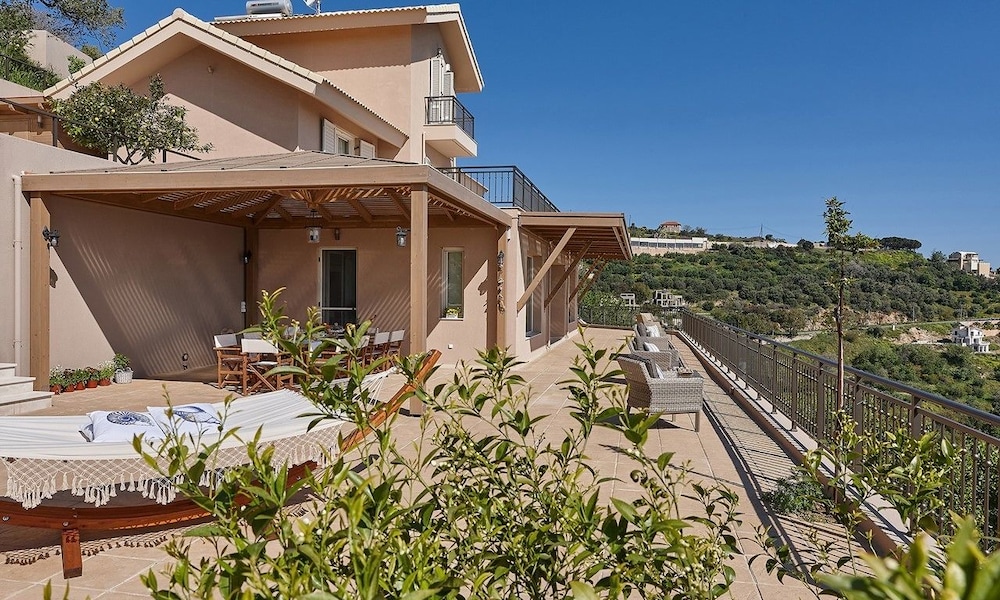 Villa Omikron 36/42