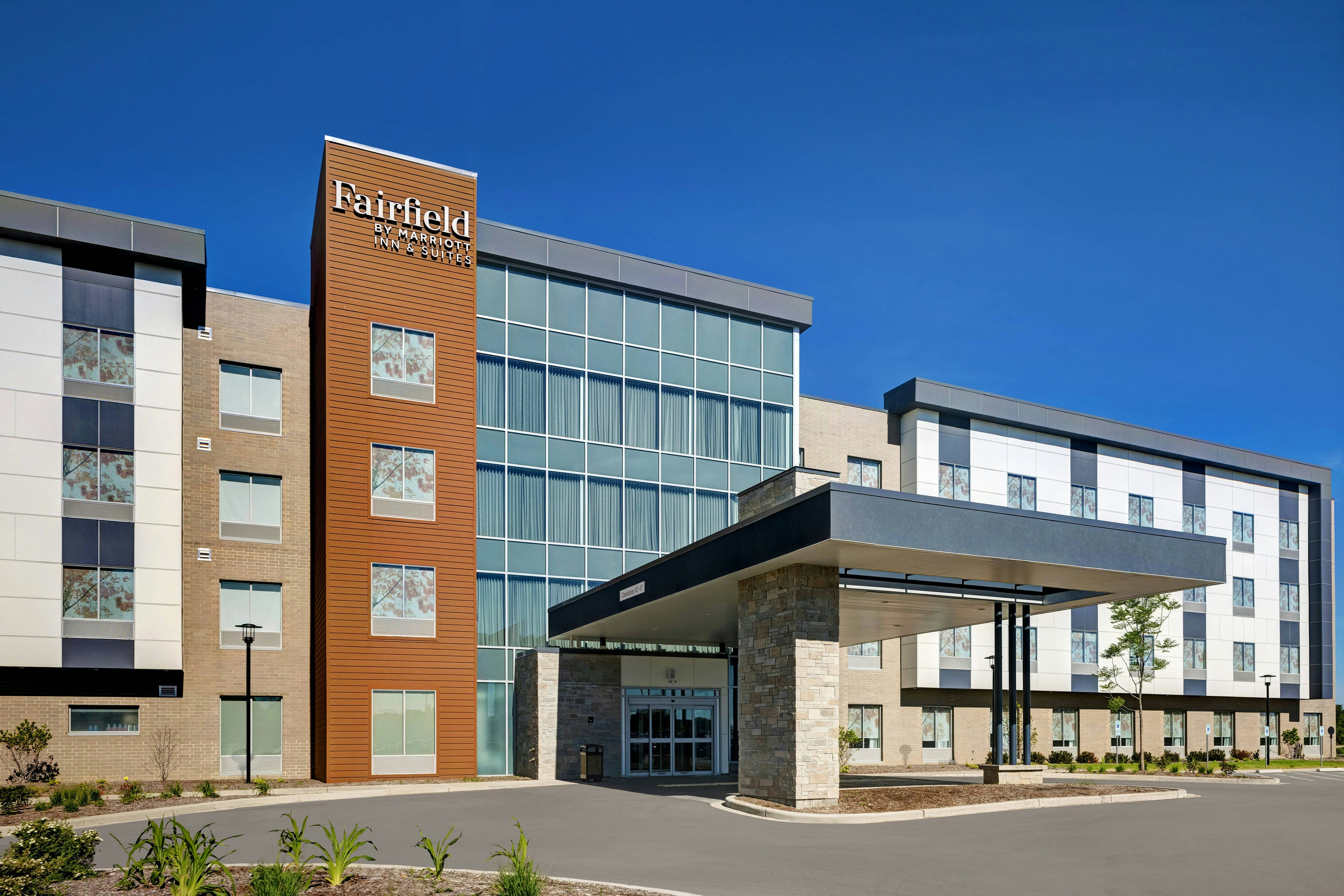 Fairfield Inn & Suites by Marriott Milwaukee Brookfield 4/23