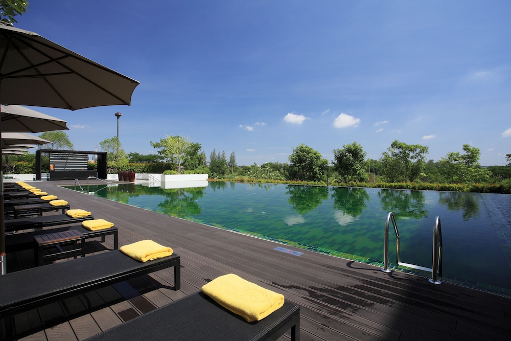 AVANI Khon Kaen Hotel and Convention Centre 34/69