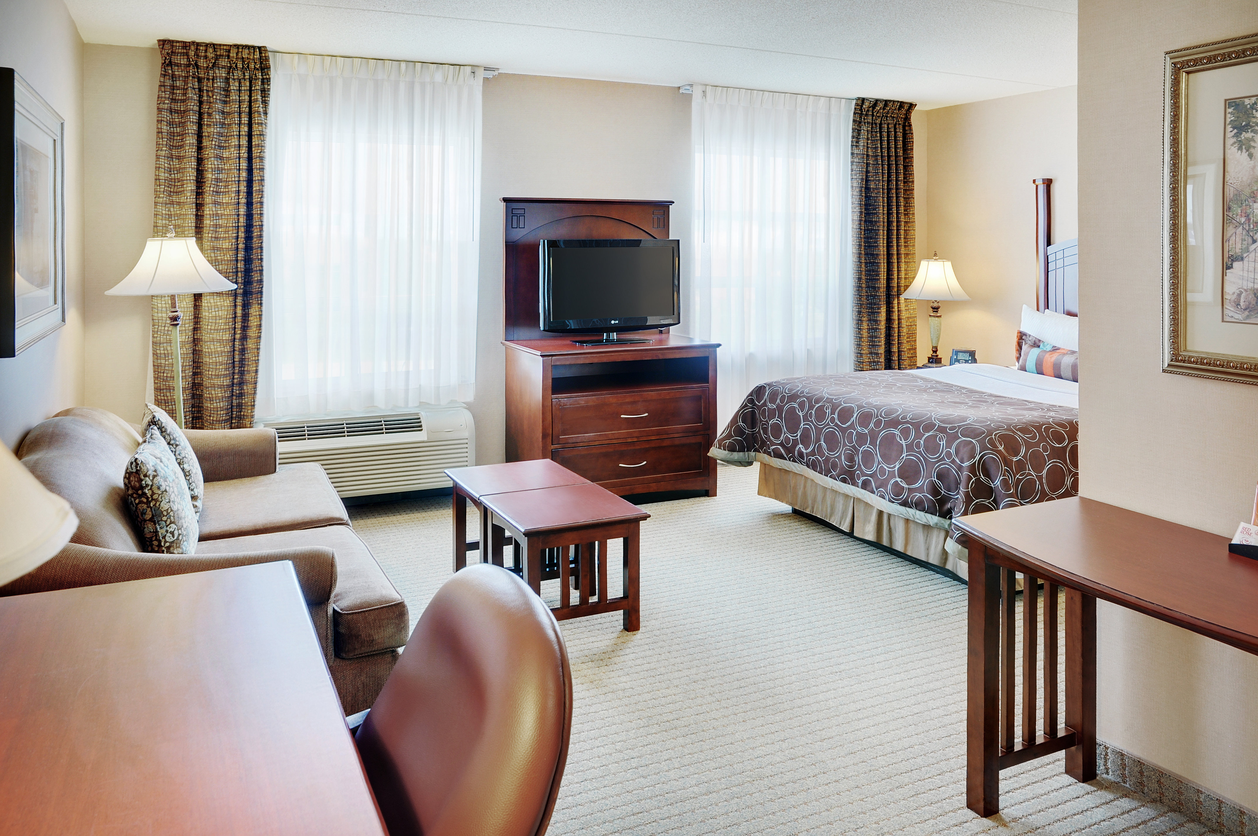 Staybridge Suites Oakville Burlington 52/78