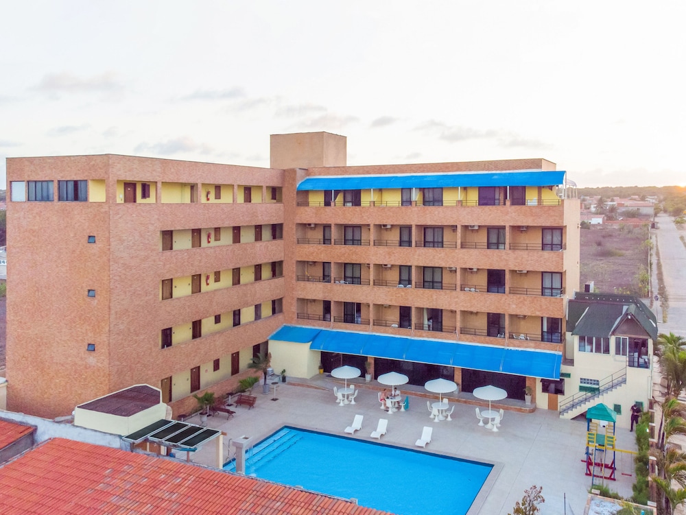 Golden Beach Hotel 4/86