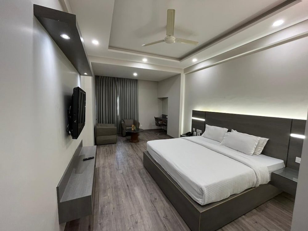 HOTEL RESIDENCY 17/47