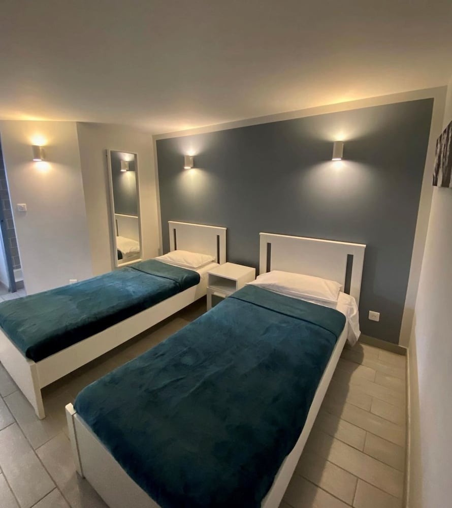 Aix Hotel 17/50