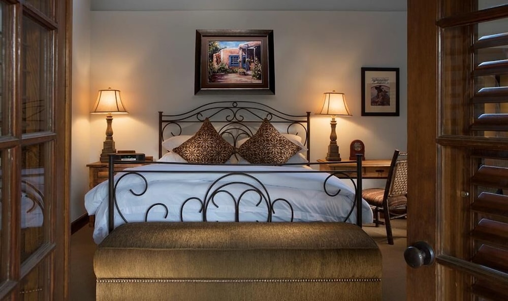 Hermosa Inn 7/44