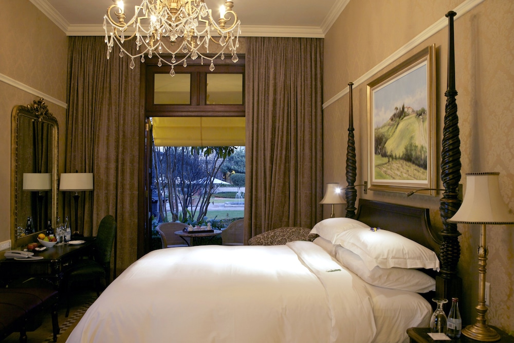 Palazzo Hotel At Montecasino 11/69