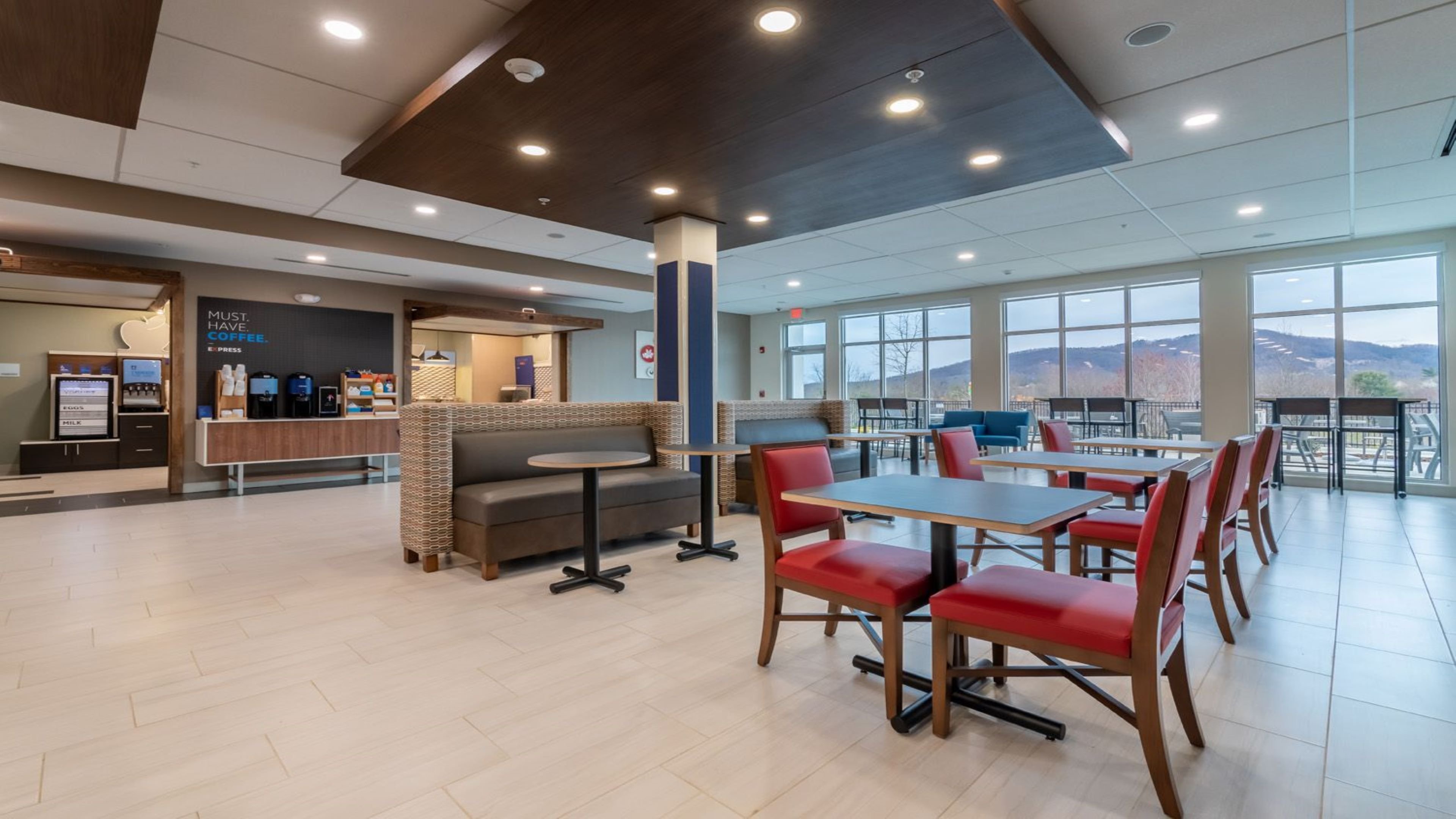 Holiday Inn Express Suites Marion 51/59