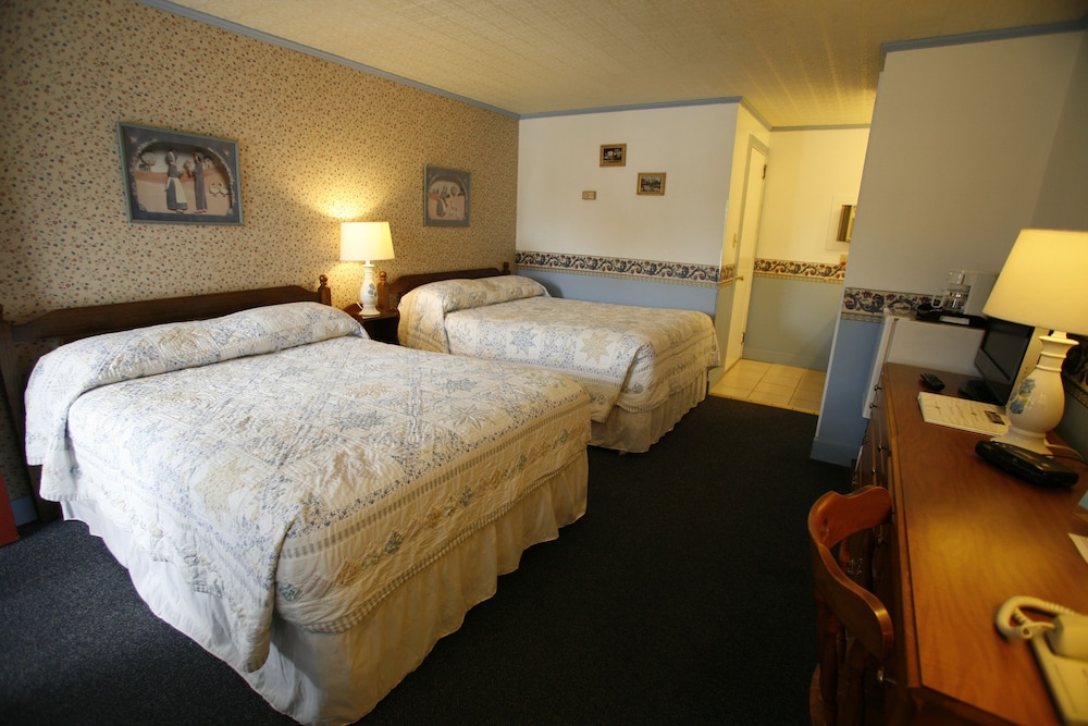 Bennington Motor Inn 12/35