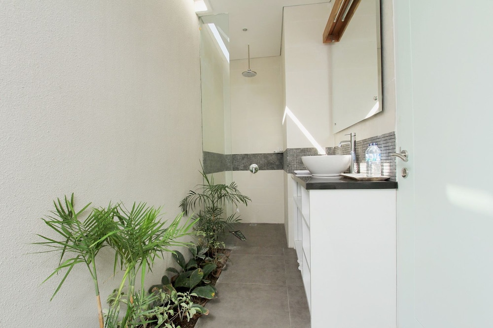 Apple Suite Apartment 21/56