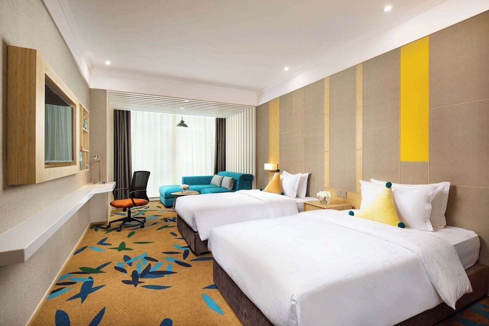 DELUXE, TWIN BEDS