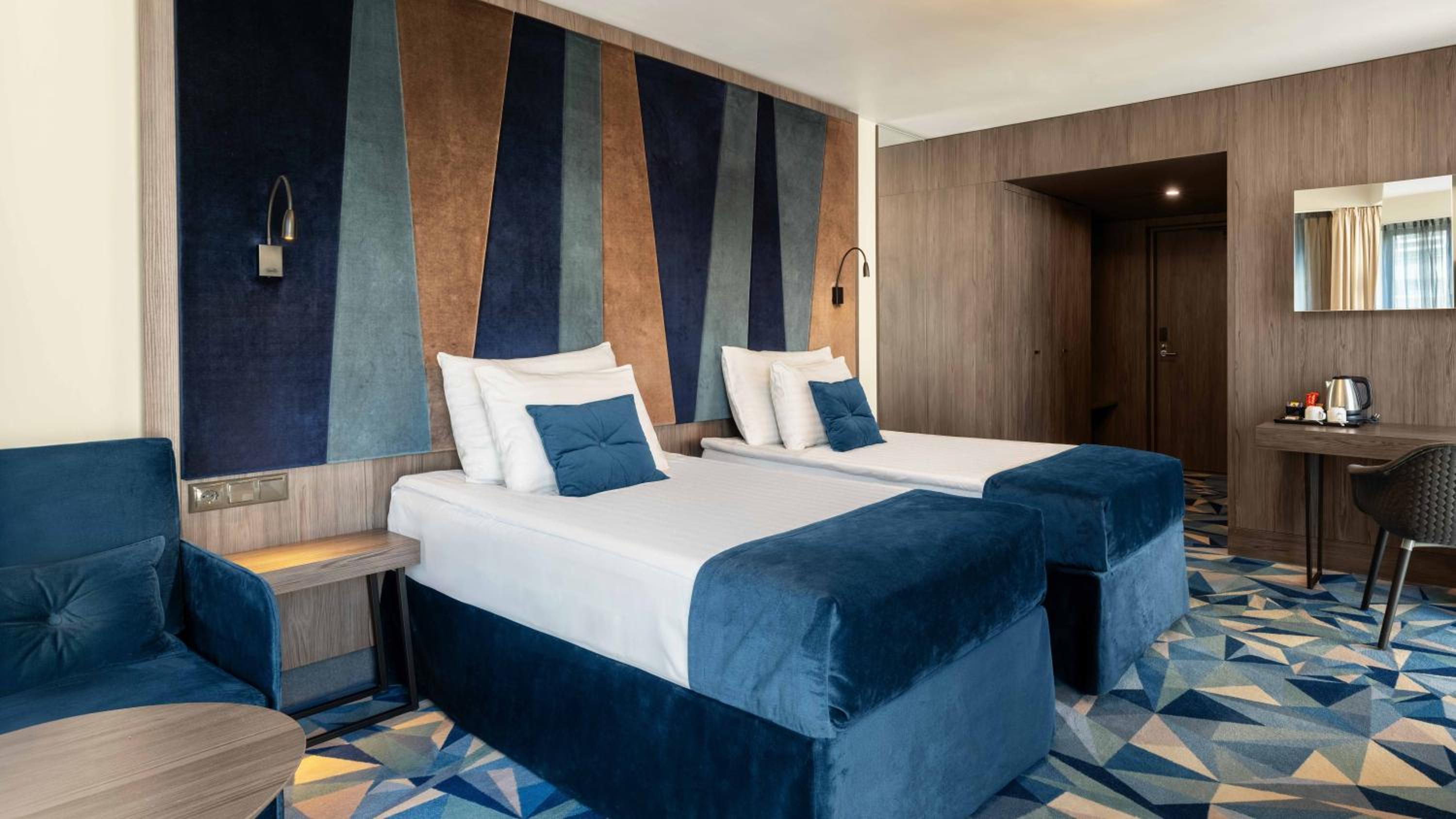 غرفة قياسية بسرير مزدوج أو سريرين منفصلين مع أريكة، Wellton Riverside SPA Hotel 10/10