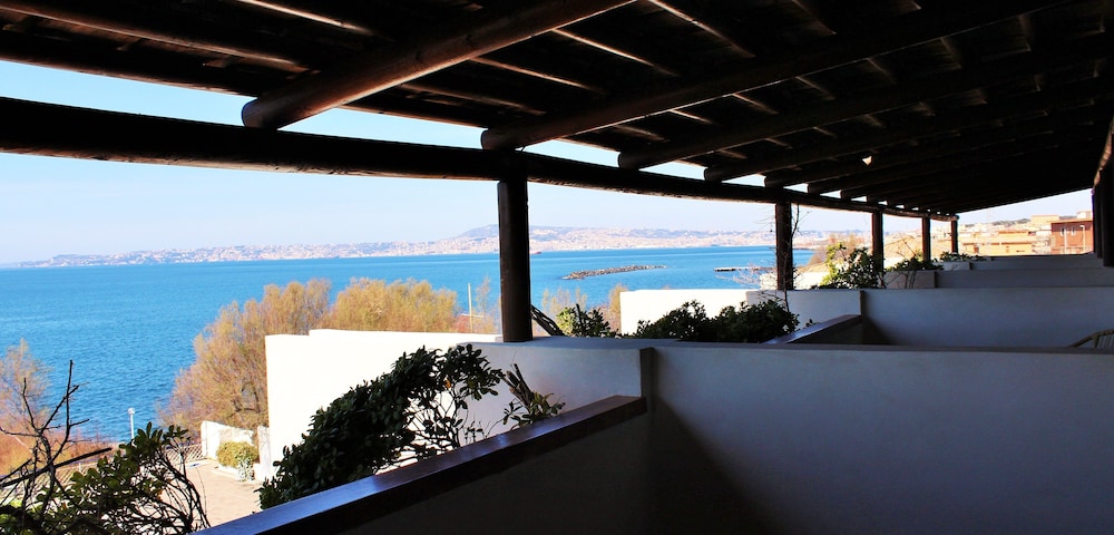 Hotel Puntaquattroventi 40/74