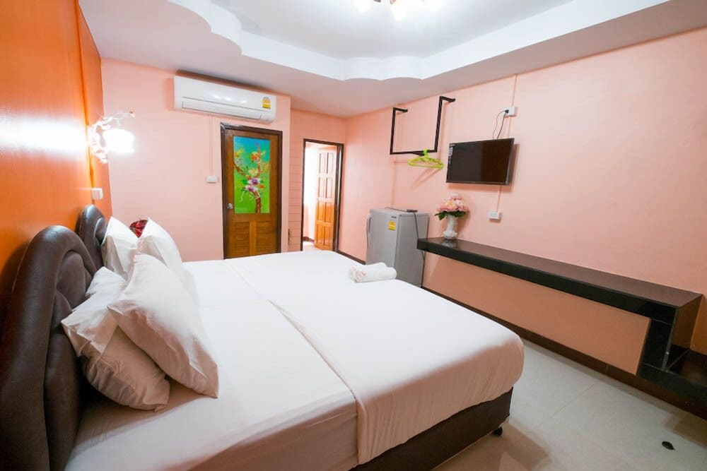 Jirawan Hotel 6/23