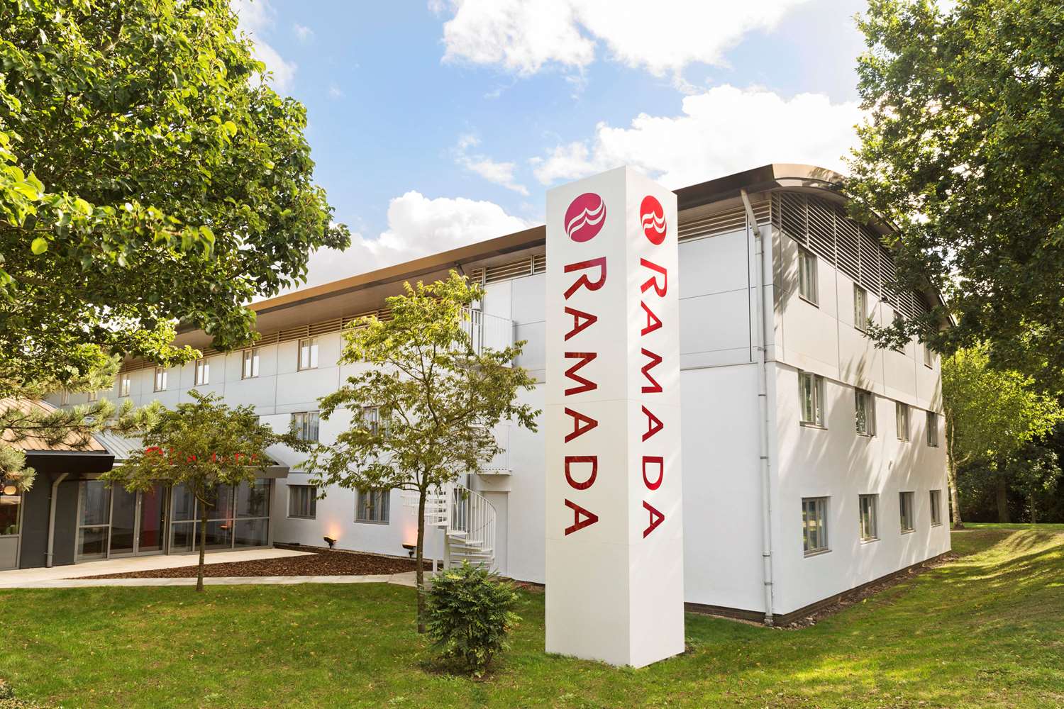 Ramada by Wyndham South Mimms M25 2/20