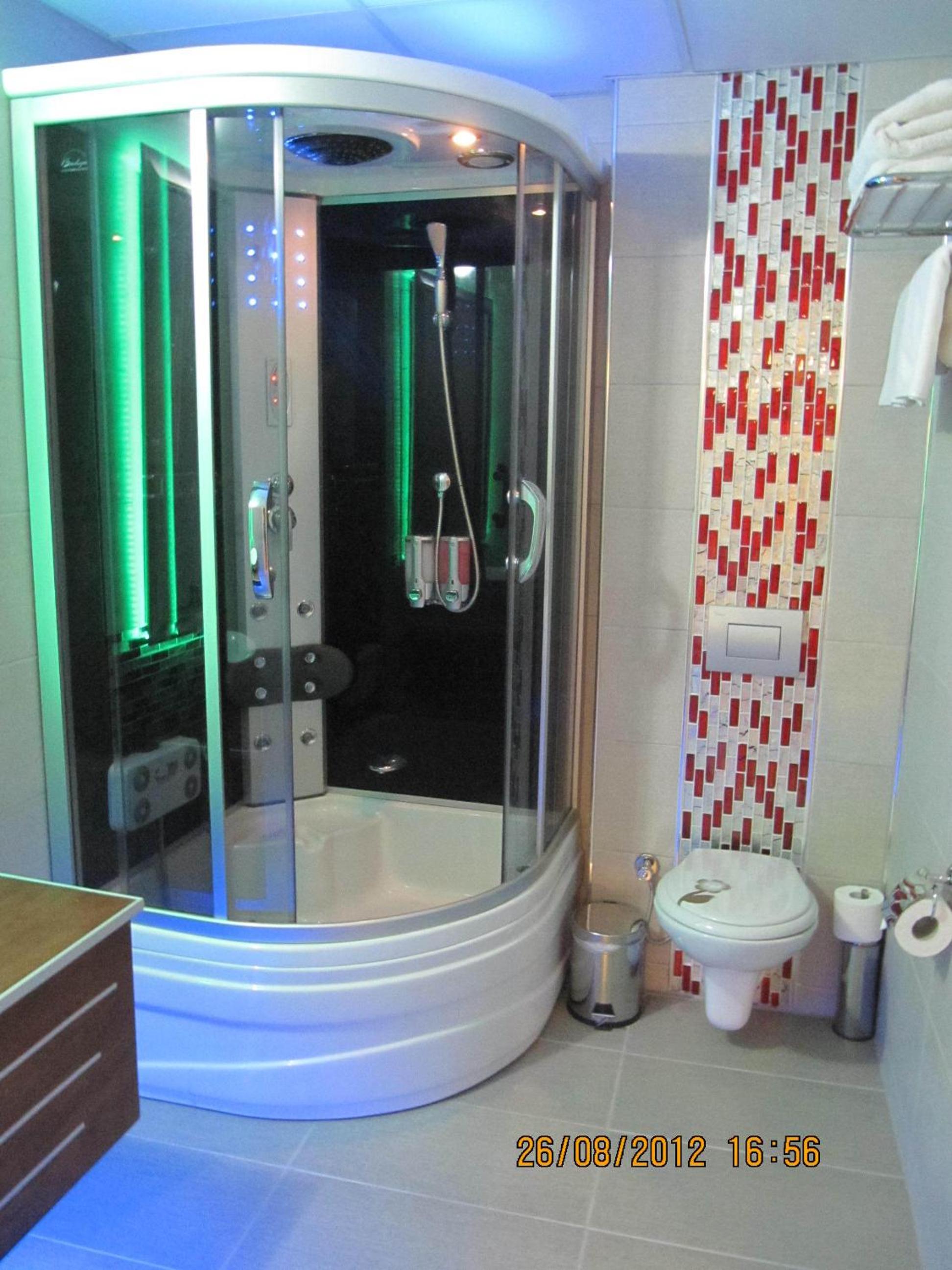 Anil Hotel 54/56