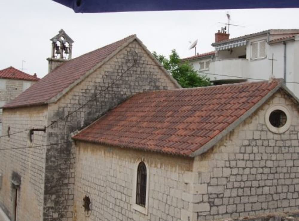 HOUSE KLAUDIJA 3/50