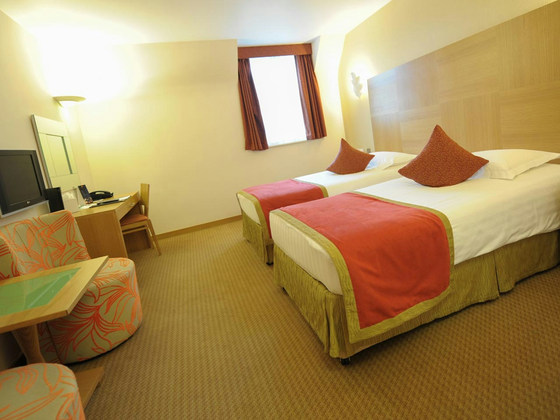 Standard, Twin Beds