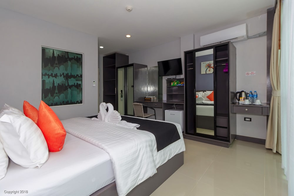 غرفة سوبيريور بسرير مزدوج، MODERN LIVING HOTEL 6/10