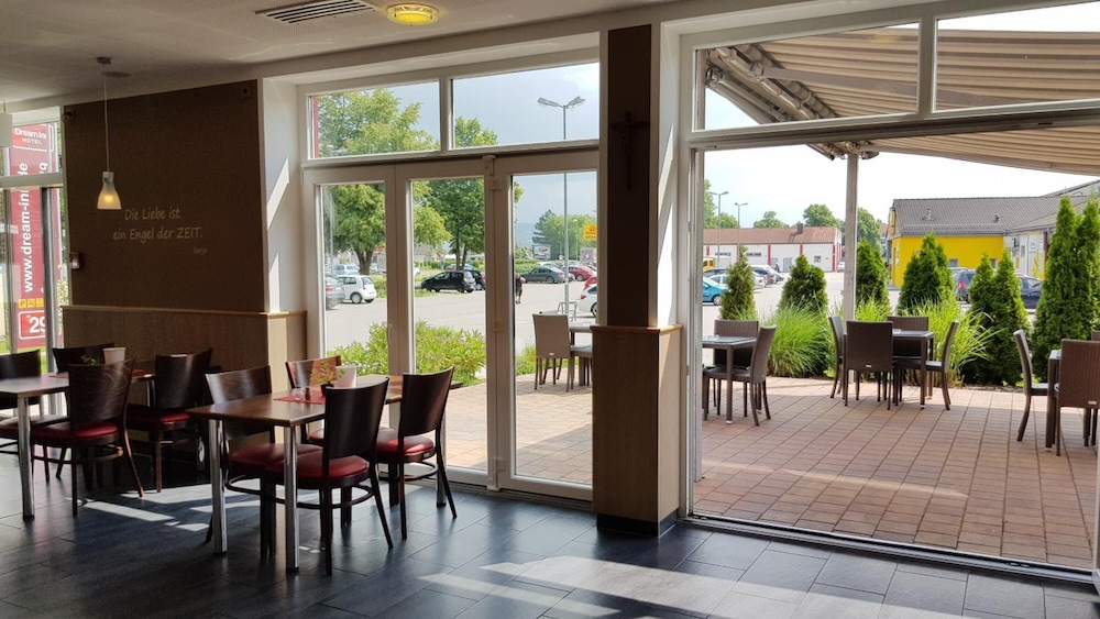 DREAM INN REGENSBURG 34/43
