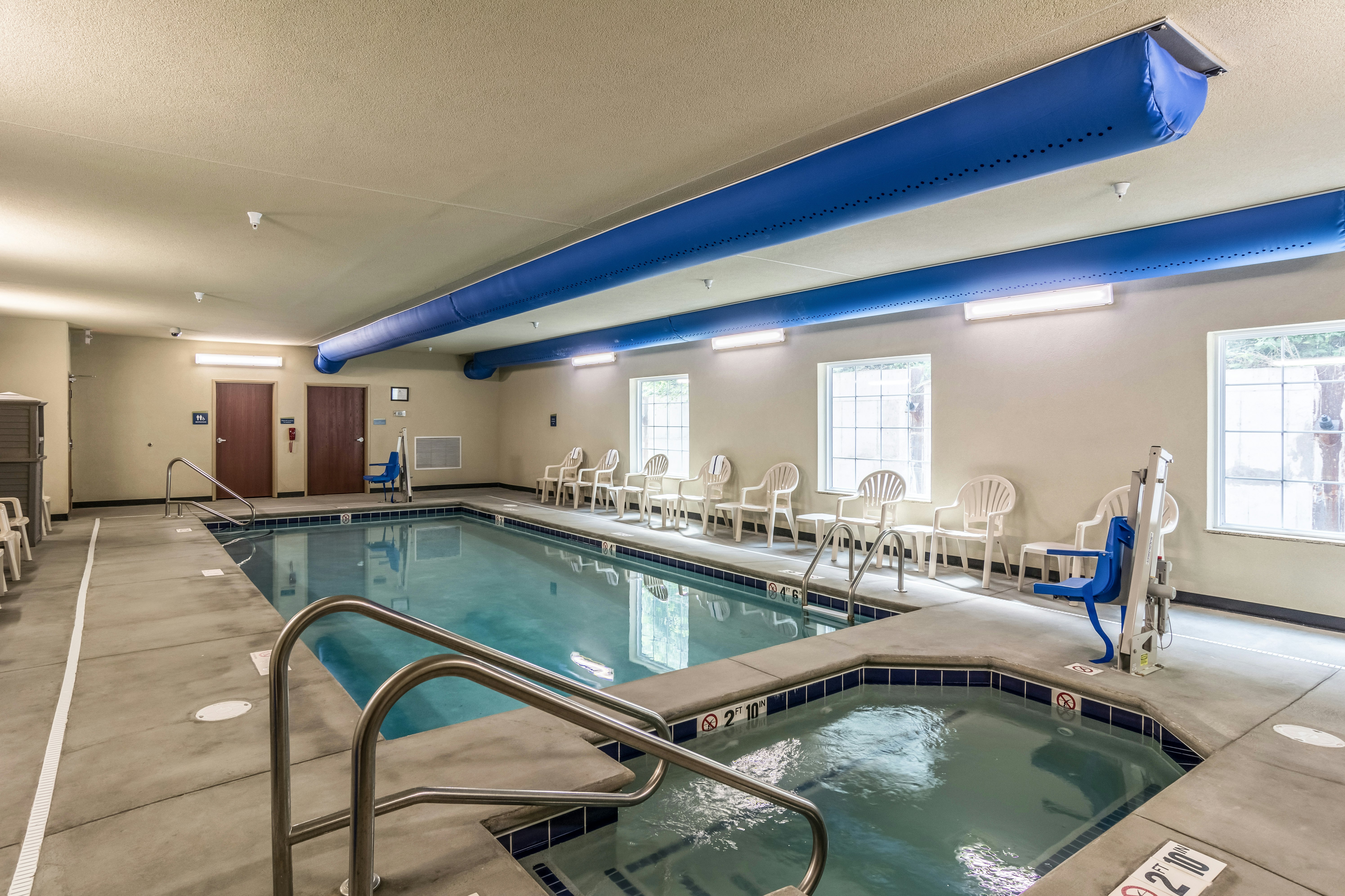 Cobblestone Hotel and Suites - Erie 26/50