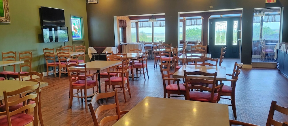 Travelodge by Wyndham Amherst 33/48