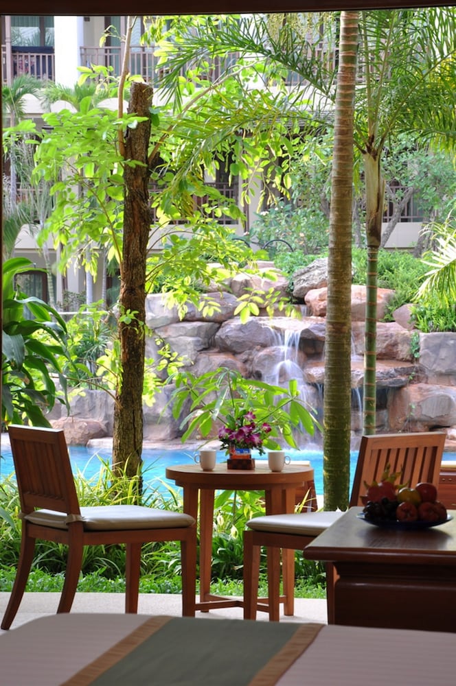 Ravindra Beach Resort and Spa 65/76