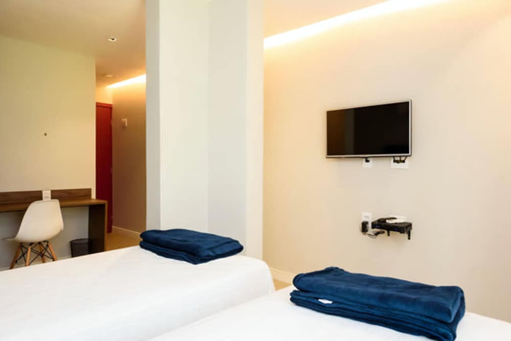 ICARAI SUITES 23/63