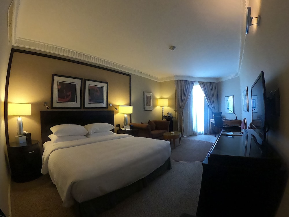 1 Bedroom, Suite, Single Bed, Sea View, Dining Area, Smoking