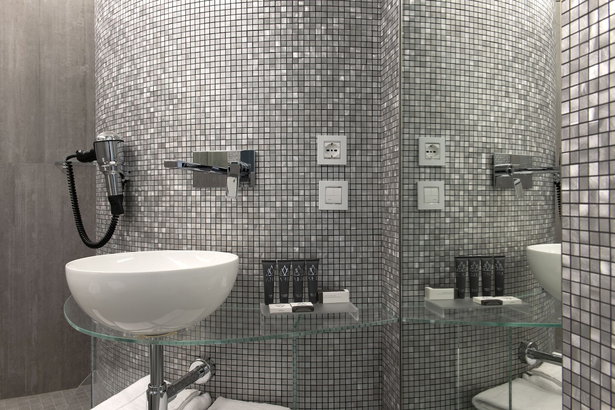 غرفة سوبيريور بسرير كوين بحوض جاكوزي، AHD Rooms 2/3