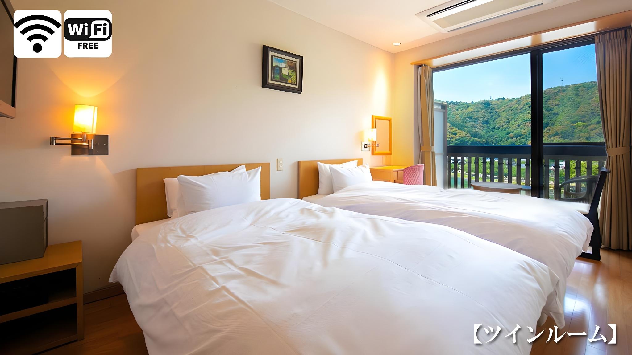 Room, Twin Beds, Scenic View