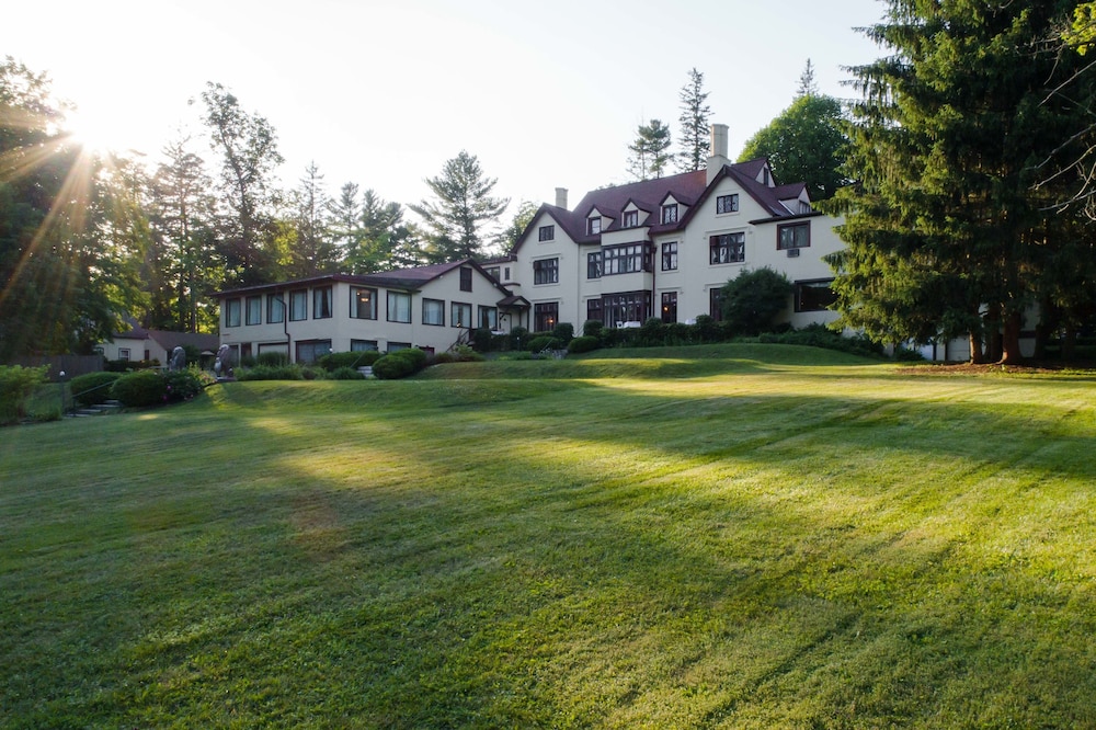 Seven Hills Inn 25/34