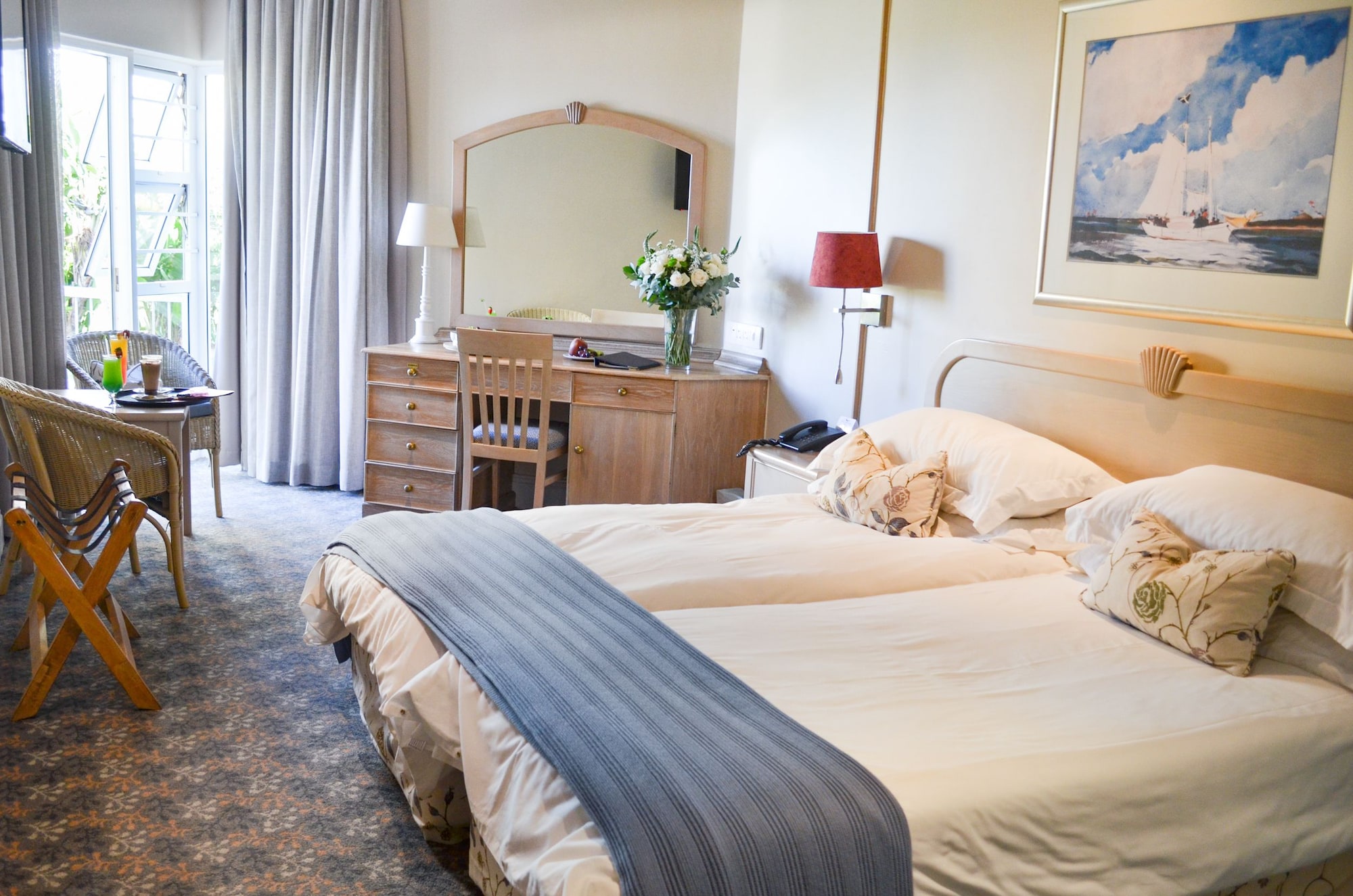 Room, Twin Beds, Lateral Side Sea View