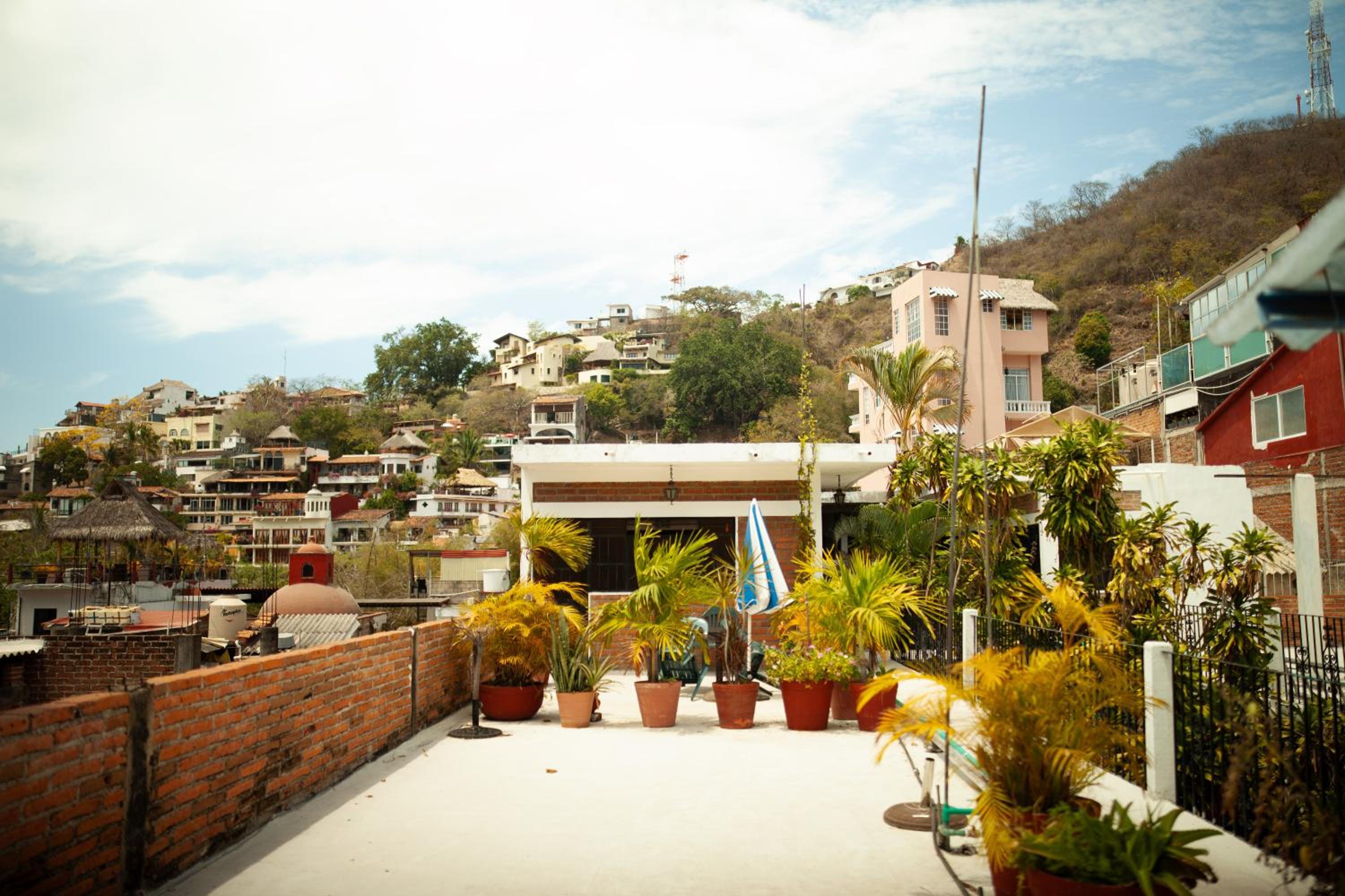 Hotel Azteca 5/26