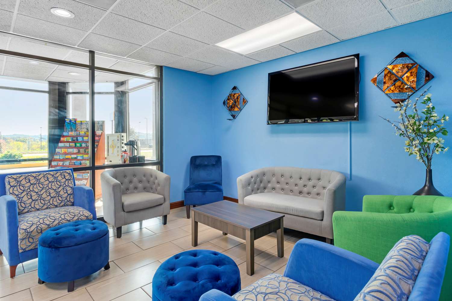 SureStay Hotel By Best Western Lenoir City 5/10