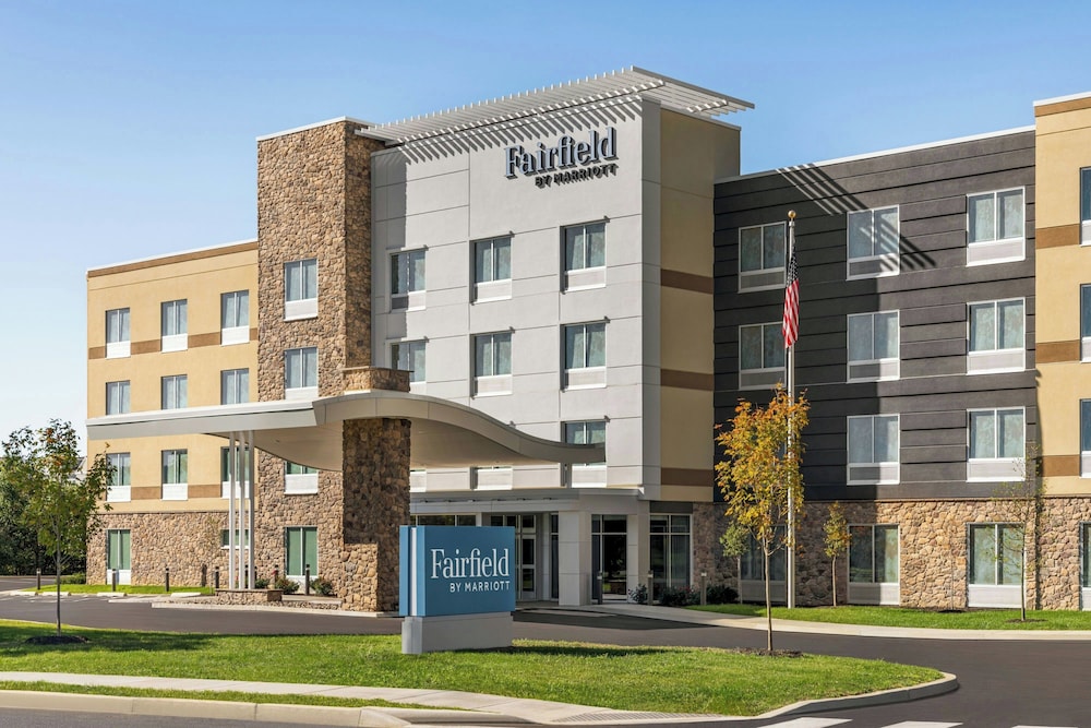 Fairfield Inn & Suites Bethlehem PA 22/24