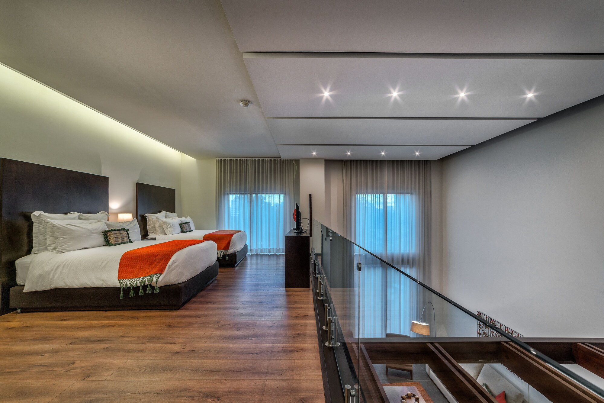 2 BEDROOMS, DELUXE, SUITE, CITY VIEW, KITCHEN